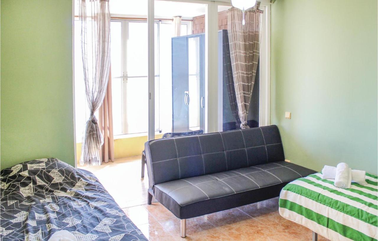 2 Bedroom Pet Friendly Apartment In Аликанте Экстерьер фото