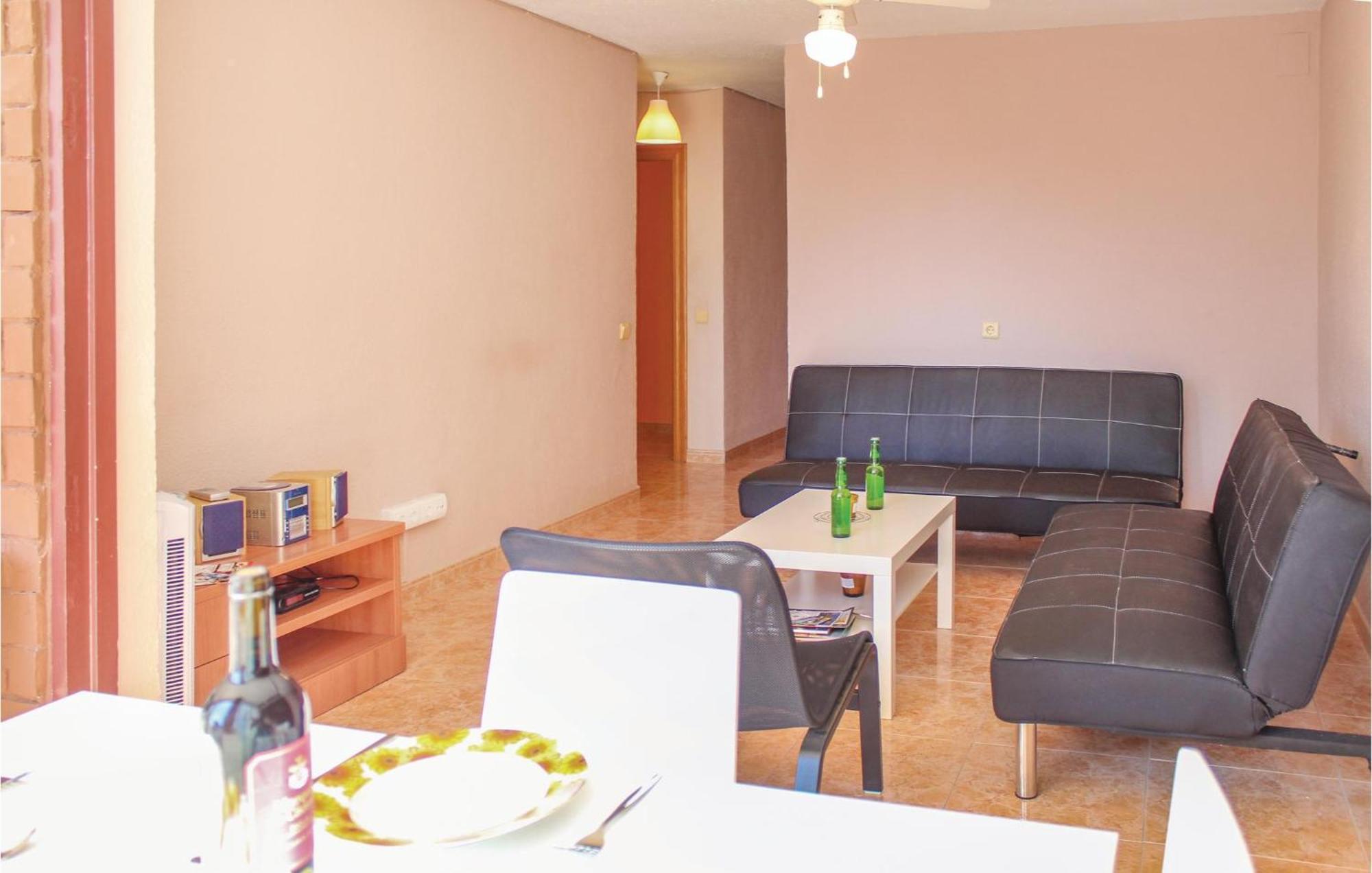 2 Bedroom Pet Friendly Apartment In Аликанте Экстерьер фото